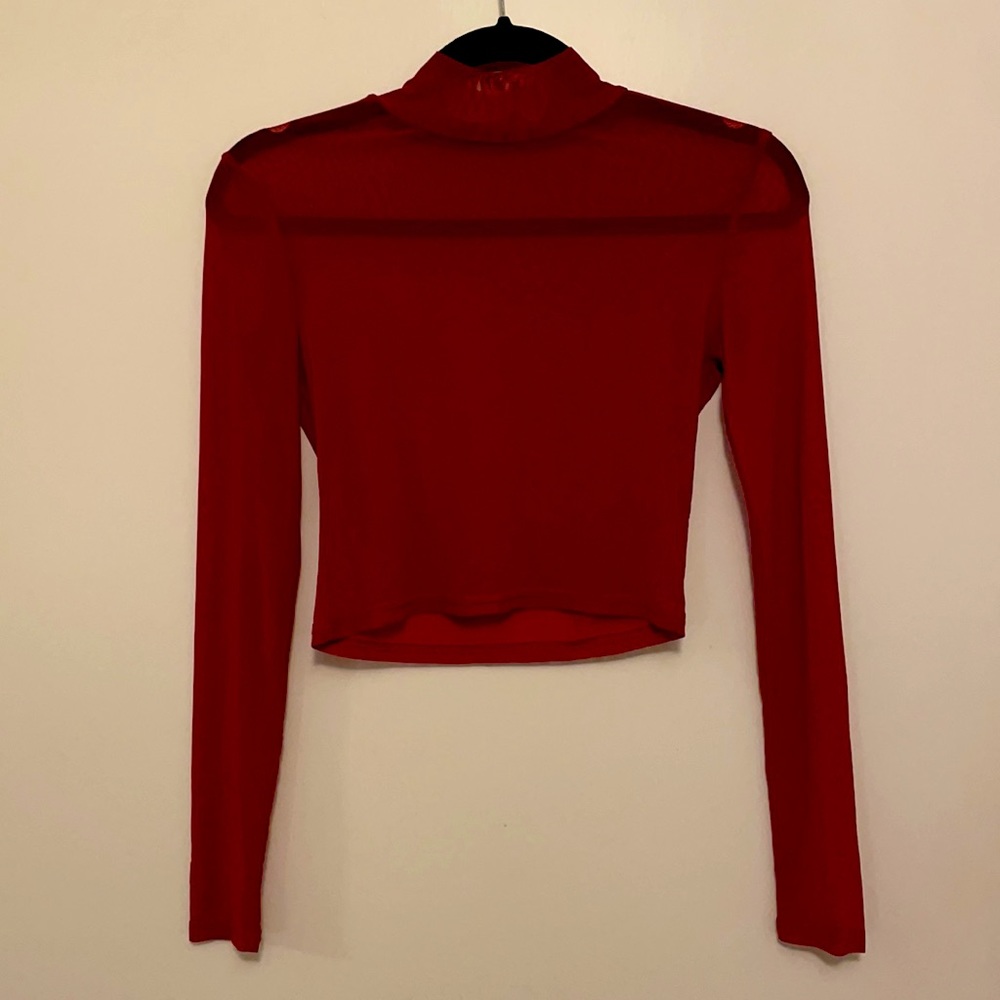Red mesh turtle neck crop stop, Size Small